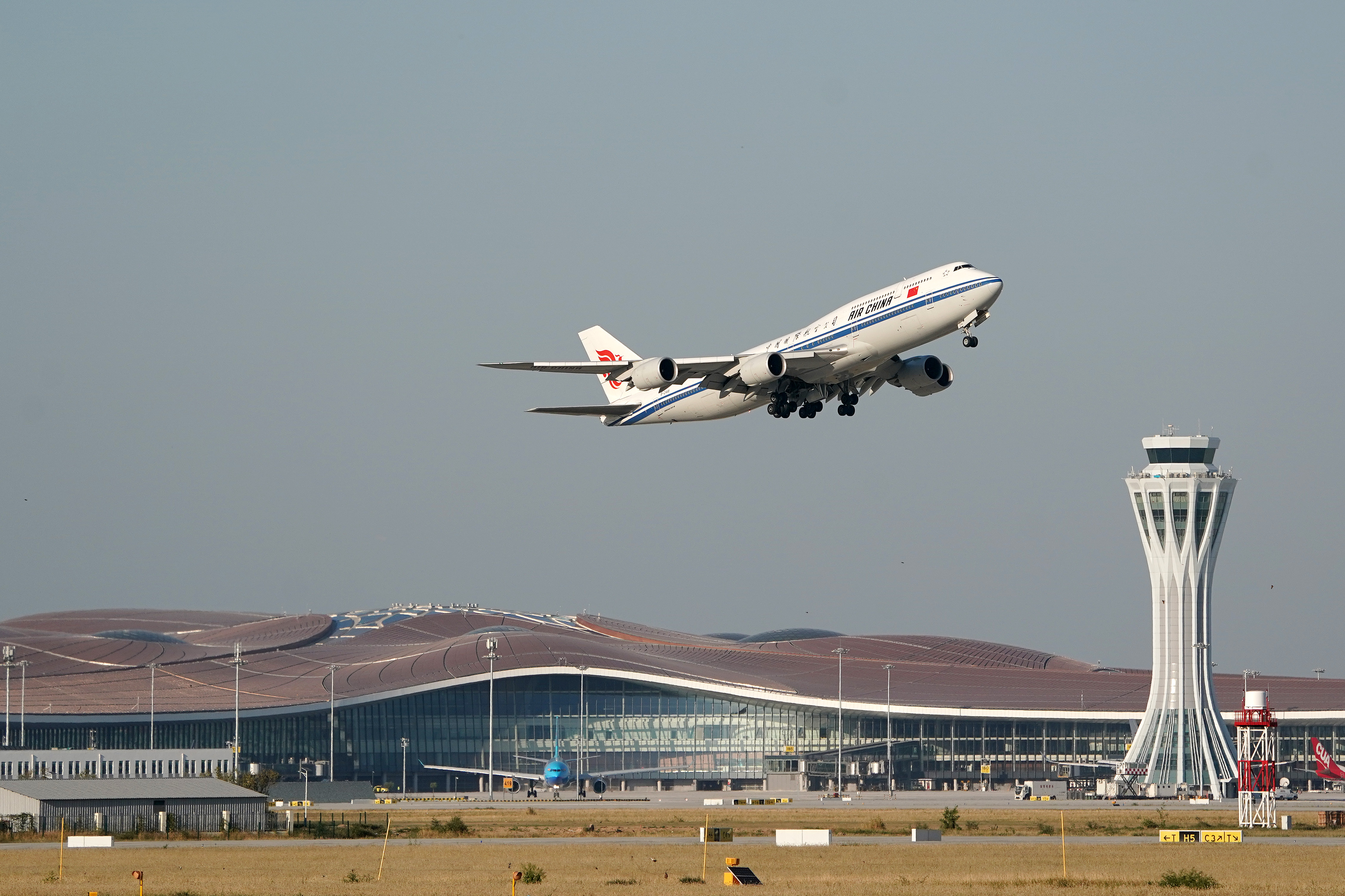 往年12月18日，空中盛宴的实时观察之旅，过境航班实时查看体验分享